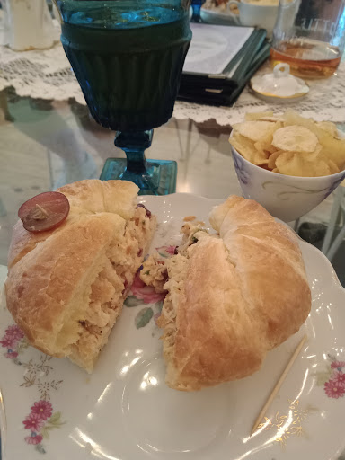 Tea House «The Tilted Teacup Tea Room and Boutique», reviews and photos, 103 S Saxon Ave, Brooksville, FL 34601, USA