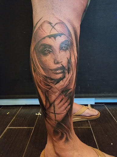 Tattoo Shop «High Voltage Tattoo Nc», reviews and photos, 1259 N La Brea Ave, West Hollywood, CA 90038, USA