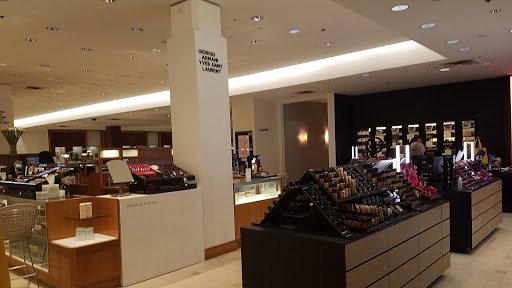 Department Store «Saks Fifth Avenue», reviews and photos, 26100 Cedar Rd, Beachwood, OH 44122, USA