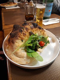 Calzone du Restaurant italien CANTINELLA à Paris - n°8