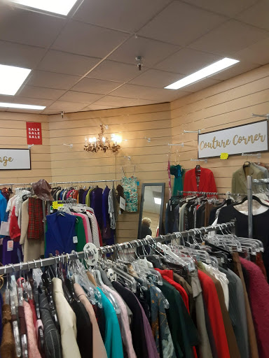 Shopping Mall «The Shops At Kenilworth», reviews and photos, 800 Kenilworth Dr, Towson, MD 21204, USA