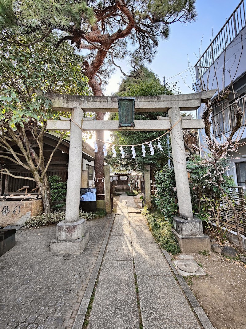 雪塚稲荷神社