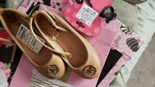 Clothing Store «Ross Dress for Less», reviews and photos, 21605 Village Lakes Shopping Center Dr, Land O Lakes, FL 34639, USA