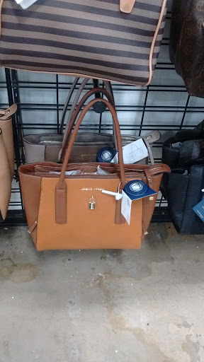 Clothing Store «K&G Fashion Superstore», reviews and photos, 4625 S Cooper St, Arlington, TX 76017, USA