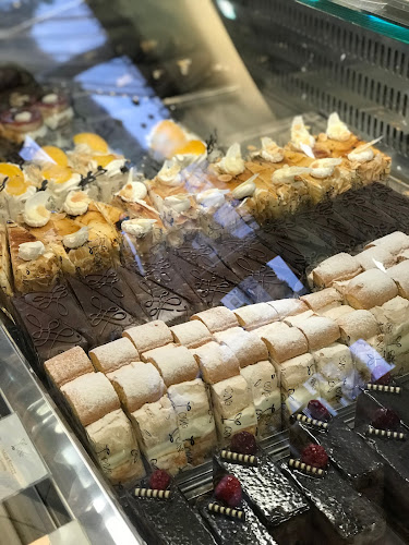 Comentarii opinii despre Gino Cukrászda