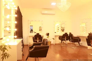 Shumaila's London Aesthetic & Laser Clinic - Lahore Branch image