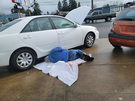 Used Car Dealer «Select Cars & Trucks», reviews and photos, 3235 Pacific Hwy, Hubbard, OR 97032, USA