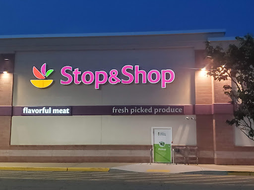 Supermarket «Super Stop & Shop», reviews and photos, 109 Taunton St, Plainville, MA 02762, USA