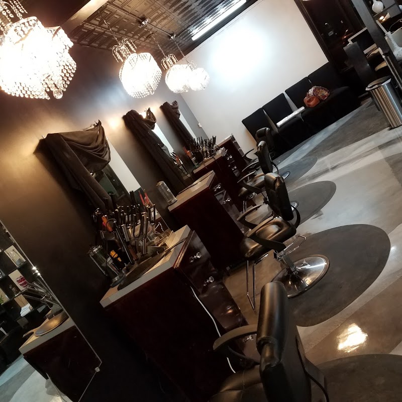 Devine Designs A Ladies & Gentlemens' Salon