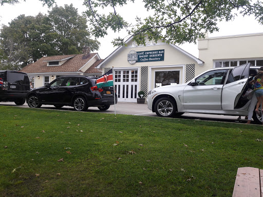 Coffee Shop «Hampton Coffee Company», reviews and photos, 869 Montauk Hwy, Water Mill, NY 11976, USA