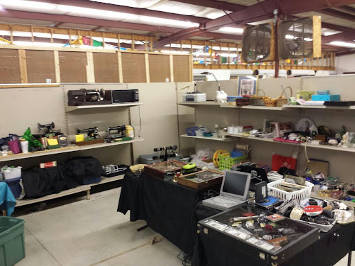 Flea Market «Dixie 400 Flea Market», reviews and photos, 4750 Settingdown Cir, Cumming, GA 30028, USA