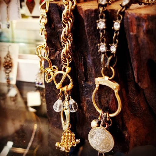 Jewelry Store «Williams Diamond Center», reviews and photos, 2823 London Rd # 4, Eau Claire, WI 54701, USA