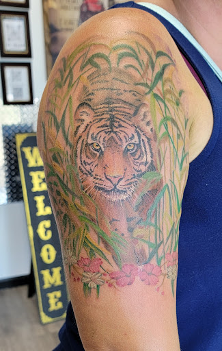 Explore knuckle tattoo ideas, creative tattoo ideas in Fort Gratiot, available at Stained Glass Tattoo & Body Piercing