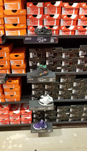 Clothing Store «Nike Factory Store», reviews and photos, 4401 N Interstate Hwy 35 #399, Round Rock, TX 78664, USA