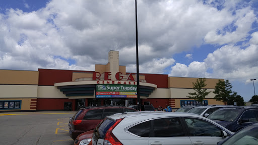 Movie Theater «Regal Cinemas Round Lake Beach 18», reviews and photos, 550 E Rollins Rd, Round Lake Beach, IL 60073, USA