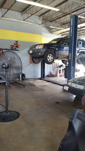 Auto Parts Store «Sparks Car Care», reviews and photos, 5519 NW Loop 410, San Antonio, TX 78238, USA