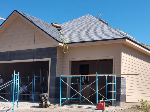 Reyes Roofing LLC in Sioux City, Iowa