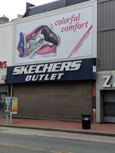 Shoe Store «SKECHERS Factory Outlet», reviews and photos, 163-11 Jamaica Ave, Jamaica, NY 11432, USA