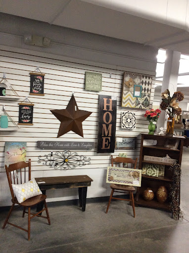 Thrift Store «Stuff Etc», reviews and photos, 2818 Commerce Dr, Coralville, IA 52241, USA