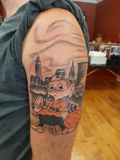 Tattoo Shop «The Ink Well Tattoo Studio», reviews and photos, 154 N Main St, Fredericktown, OH 43019, USA