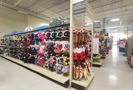 Pet Supply Store «PetSmart», reviews and photos, 1550 Butterfield Rd, Downers Grove, IL 60515, USA