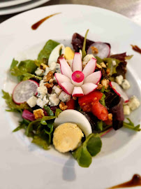 Salade du Restaurant français la planque de l'éveque vue cathédrale Saint Cécile à Albi - n°10