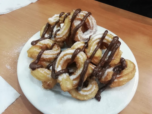 Churros con chocolate en Bogota