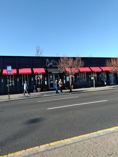 Shopping Mall «Glen Oaks Shopping Center», reviews and photos, 255th St, Glen Oaks, NY 11004, USA