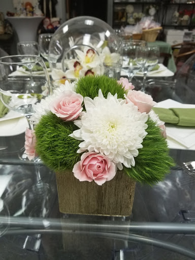 Florist «Annie Occasion for Any Occasion», reviews and photos, 148 S Bloomingdale Rd #110, Bloomingdale, IL 60108, USA