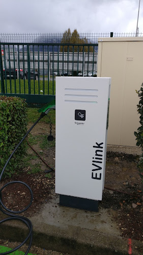 Borne de recharge de véhicules électriques Station de recharge pour véhicules électriques Saint-Martin-d'Hères