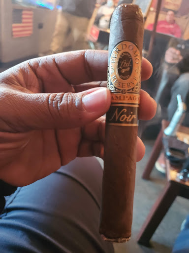 Tobacco Shop «Oakleigh Beach Tobacco», reviews and photos, 702 Wise Ave, Dundalk, MD 21222, USA