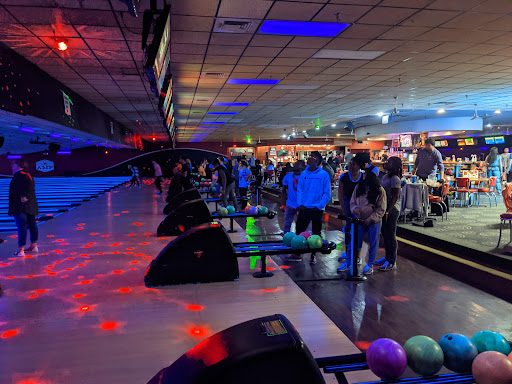 Bowling Alley «AMF Pin-O-Rama Lanes», reviews and photos, 1724 Genesee St, Utica, NY 13502, USA