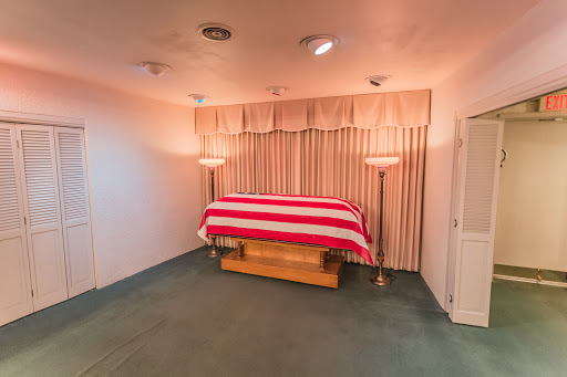 Funeral Home «Sweeney-Phillips & Holdren Funeral Home», reviews and photos, 617 N Maguire St, Warrensburg, MO 64093, USA