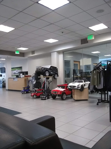 Auto Repair Shop «W.I. Simonson Mercedes Service & Parts», reviews and photos, 1330 Colorado Ave, Santa Monica, CA 90404, USA