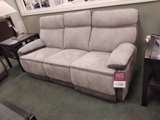 Furniture Store «Raymour & Flanigan Furniture and Mattress Store», reviews and photos, 610 Exterior Street, Bronx, NY 10451, USA