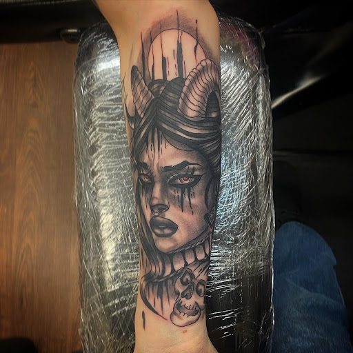 Tattoo Shop «Masterpiece Tattoo & Body Piercing», reviews and photos, 99 NH-28, Salem, NH 03079, USA