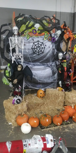 Shopping Mall «Bear Valley Shopping Center», reviews and photos, 3100 S Sheridan Blvd, Denver, CO 80227, USA