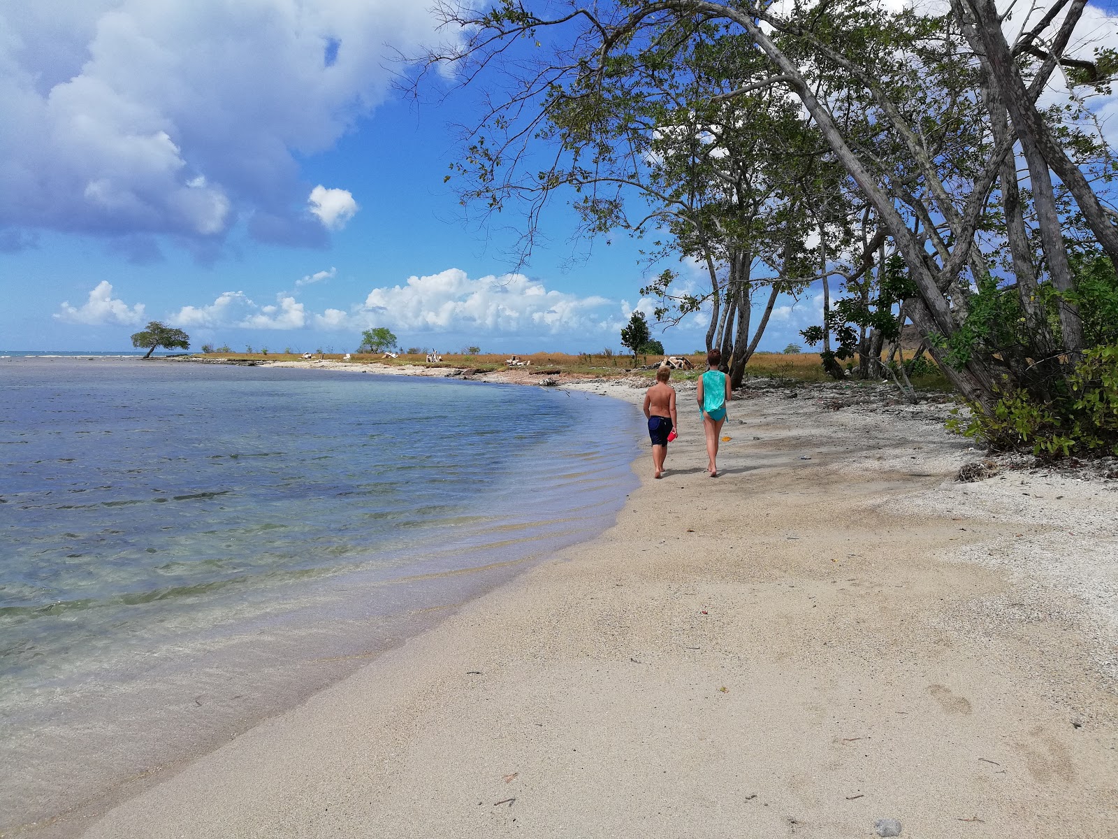 Foto de Angosta Beach - recomendado para viajantes em família com crianças