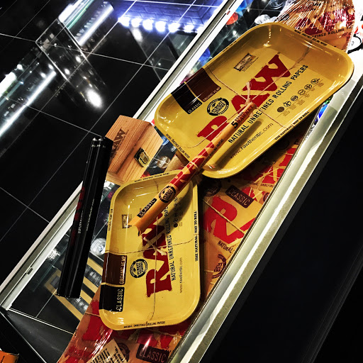 Vaporizer Store «ROCK N ROLL IT SMOKE SHOP AND VAPE SHOP», reviews and photos, 11750 Barker Cypress Rd, Cypress, TX 77433, USA