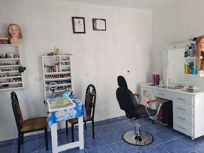 Salón de belleza y barberia 'Yadi'.