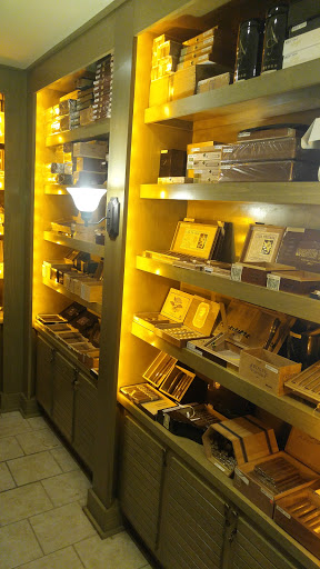 Tobacco Shop «Eight To Eight Tobacco», reviews and photos, 300 E St Charles Rd, Villa Park, IL 60181, USA