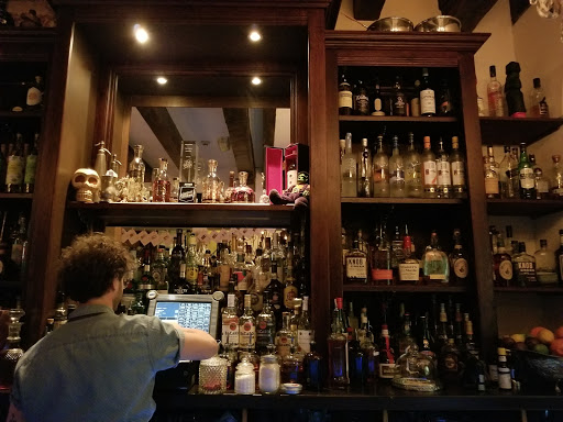 Intieme cocktailbars Amsterdam