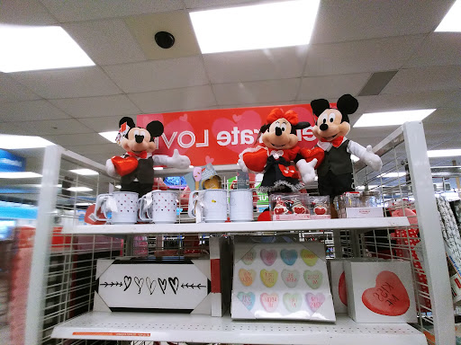 Clothing Store «Ross Dress for Less», reviews and photos, 99 Eglin Pkwy NE, Fort Walton Beach, FL 32548, USA