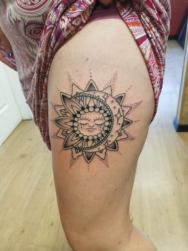 Tattoo Shop «Electric Boogaloo Tattoo», reviews and photos, 1002 NE Minnehaha St, Vancouver, WA 98665, USA