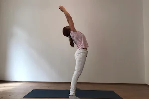 Yoga Atelier Mannheim- Lindenhof| Anita Sauer | Yoga Kurse & Physiotherapie image