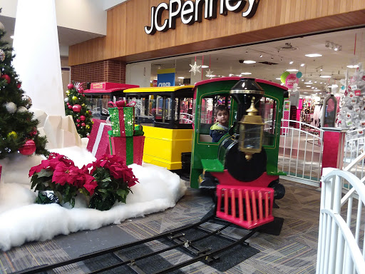 Shopping Mall «Apple Blossom Mall», reviews and photos, 1850 Apple Blossom Dr, Winchester, VA 22601, USA