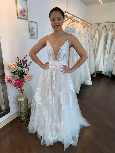 Bridal Shop «Flares bridal + formal», reviews and photos, 1700 N Broadway #100, Walnut Creek, CA 94596, USA