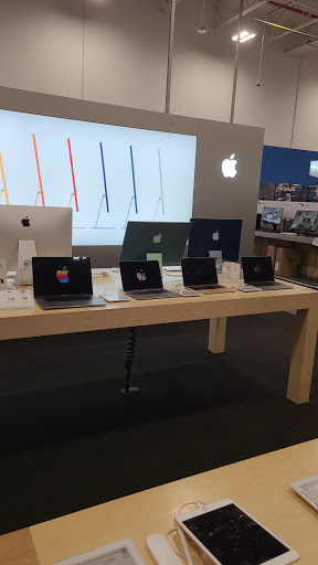 Electronics Store «Best Buy», reviews and photos, 610 Exterior Street, Bronx, NY 10451, USA