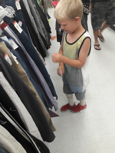 Thrift Store «Goodwill Port Orchard», reviews and photos, 1700 Mile Hill Dr, Port Orchard, WA 98366, USA