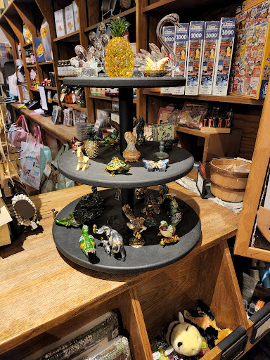 American Restaurant «Cracker Barrel Old Country Store», reviews and photos, 115 Gum Branch Rd, Dickson, TN 37055, USA